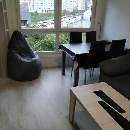 Traviesas Proximo A La Playa Facil Aparcamiento. 8 Huespedes.